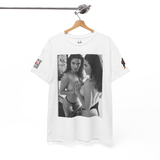 Jennifer Connolly Mirror 90s Retro Black & White Tee